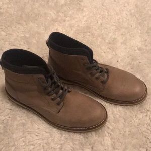 Men’s Aldo boots!